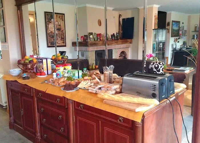 Villa Y El Cafetal *