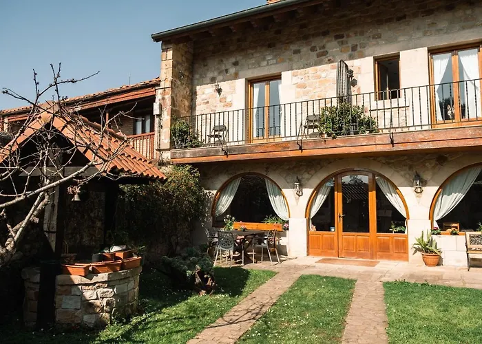 Y El Cafetal Villa *