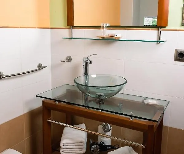 Y El Cafetal Villa *