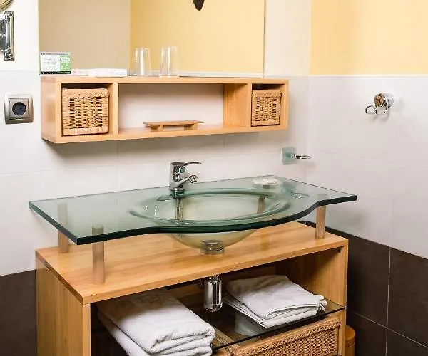 Y El Cafetal Villa *