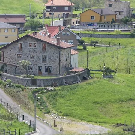Y El Cafetal Villa